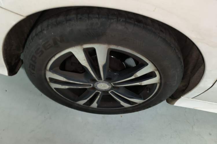 Used Mercedes-Benz C-Class 2015 C 200 Sport Edition Right Rear Wheel Hub