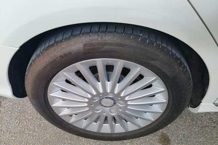 Used Mercedes-Benz C-Class 2015 Facelift C 200 L Right Rear Wheel Hub