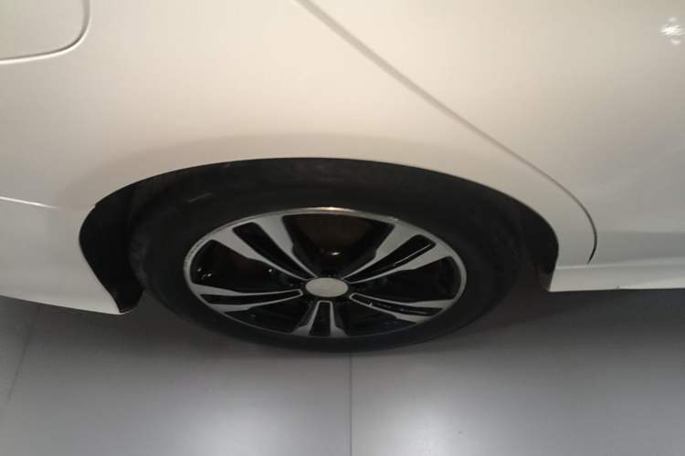Used Mercedes-Benz C-Class 2015 C 200 Sport Edition Right Rear Wheel Hub