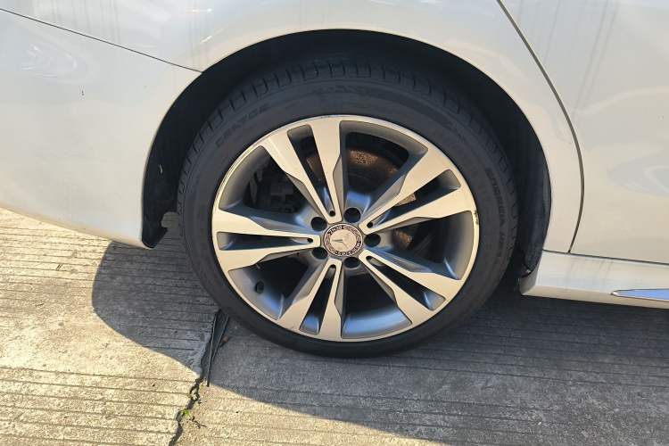 Used Mercedes-Benz C-Class 2015 C 200 L 4MATIC Sport Edition Right Rear Wheel Hub