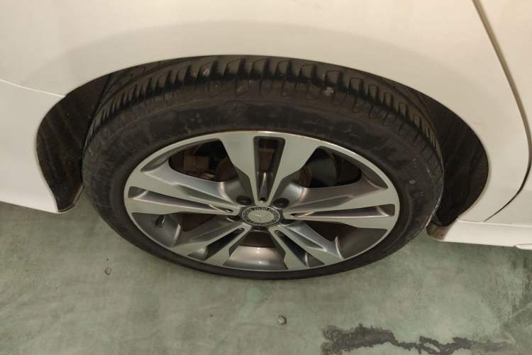 Used Mercedes-Benz C-Class 2015 C 200 L 4MATIC Sport Edition Right Rear Wheel Hub