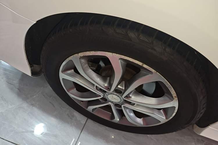 Used Mercedes-Benz C-Class 2015 C 200 L Sport Edition Right Rear Wheel Hub