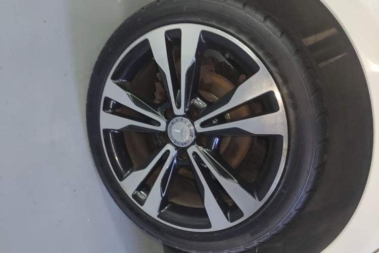 Used Mercedes-Benz C-Class 2015 C 200 Sport Edition 4MATIC Right Rear Wheel Hub