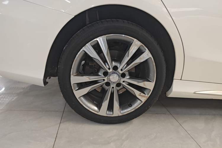 Used Mercedes-Benz C-Class 2015 C 200 L 4MATIC Sport Edition Right Rear Wheel Hub