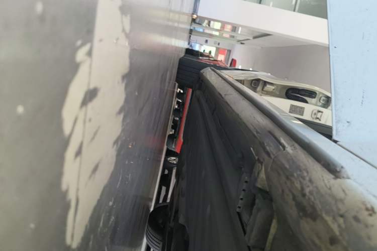 Used Mercedes-Benz C-Class 2015 C 200 L Sport Edition Right Side Sill