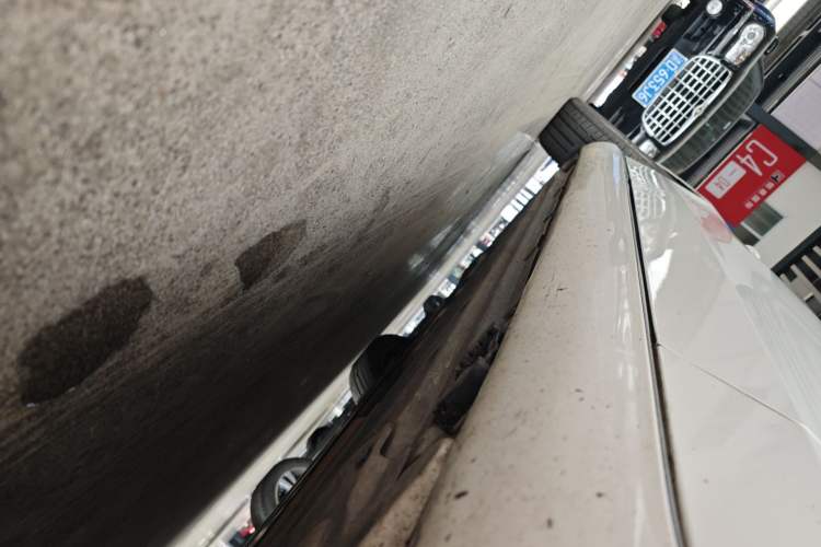 Used Mercedes-Benz C-Class 2015 Facelift C 200 L Right Side Sill
