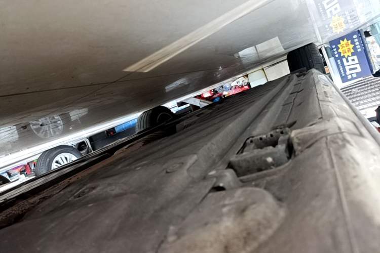 Used Mercedes-Benz C-Class 2015 Revised C 200 L Sport Edition Right Side Sill