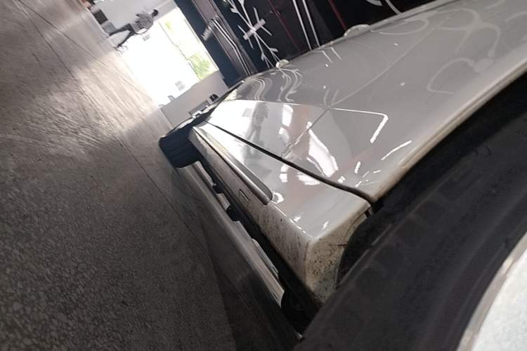 Used Mercedes-Benz C-Class 2015 Restyled C 180 L Sport Edition Right Side Sill