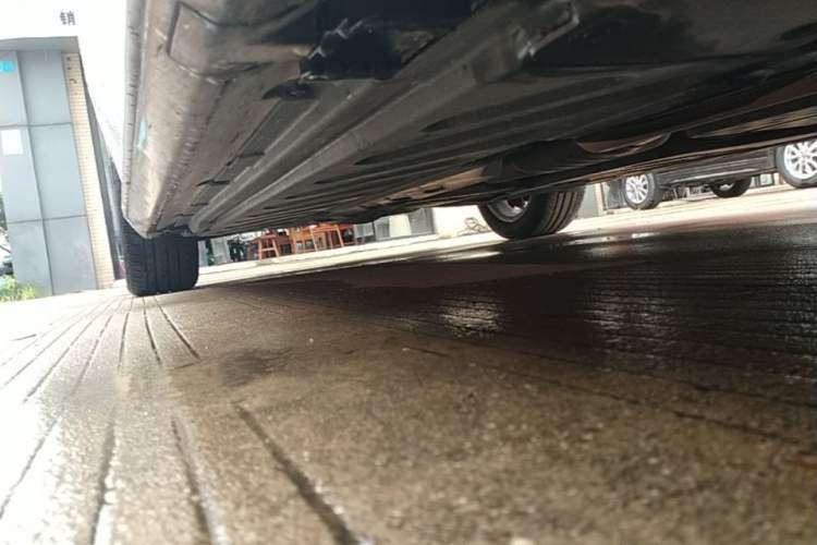 Used Mercedes-Benz C-Class 2015 Restyled C 180 L Sport Edition Right Side Sill