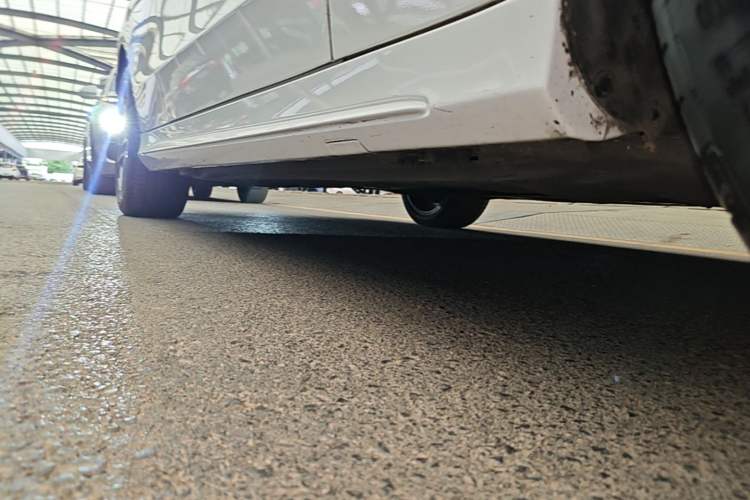 Used Mercedes-Benz C-Class 2015 C 200 station wagon Right Side Sill