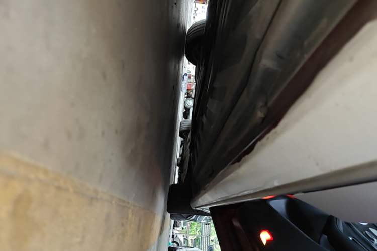 Used Mercedes-Benz C-Class 2015 Revised C 200 L Sport Edition Right Side Sill