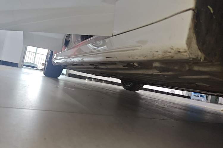 Used Mercedes-Benz C-Class 2015 C 200 Sport Edition Right Side Sill