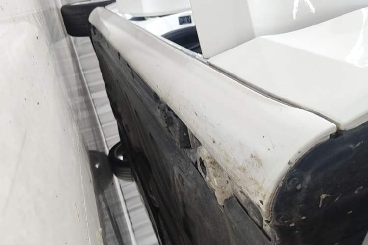 Used Mercedes-Benz C-Class 2015 C 260 L Right Side Sill