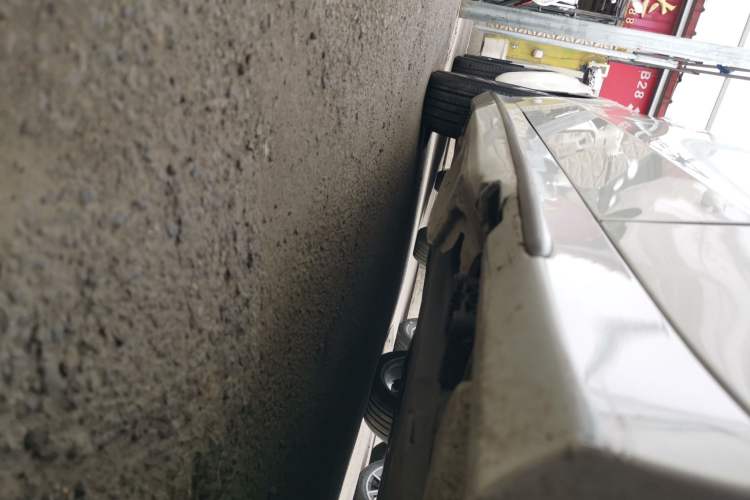 Used Mercedes-Benz C-Class 2015 C 200 L 4MATIC Sport Edition Right Side Sill