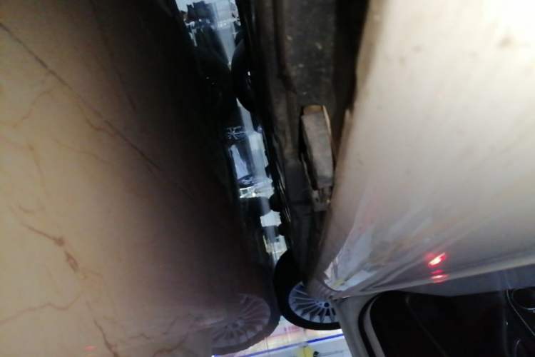 Used Mercedes-Benz C-Class 2015 C 200 L Right Side Sill