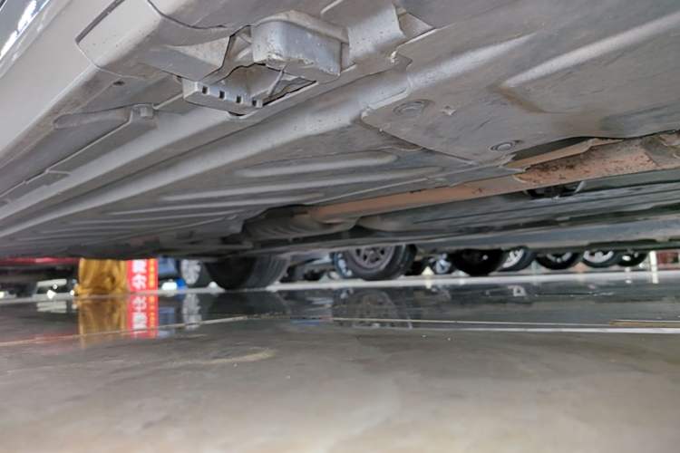 Used Mercedes-Benz C-Class 2015 C 300 Sport Edition Right Side Sill