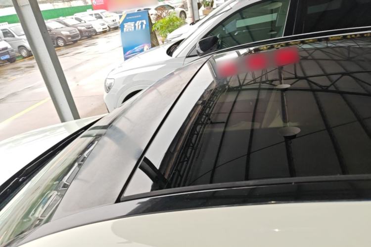 Used Mercedes-Benz C-Class 2015 C 300 L Roof