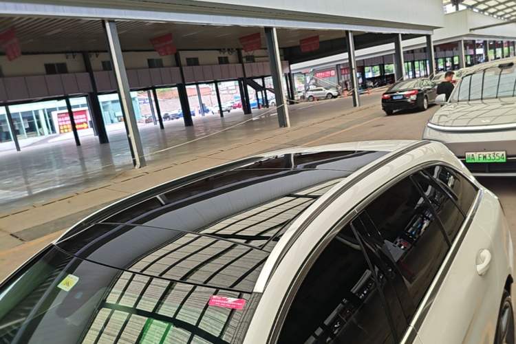 Used Mercedes-Benz C-Class 2015 C 200 station wagon Roof