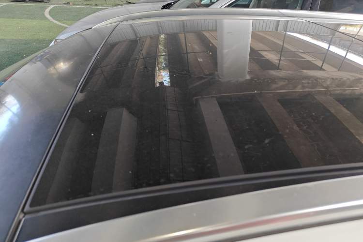 Used Mercedes-Benz C-Class 2015 C 200 station wagon Roof
