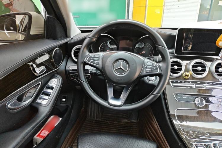 Used Mercedes-Benz C-Class 2015 Facelift C 200 L Steering Wheel