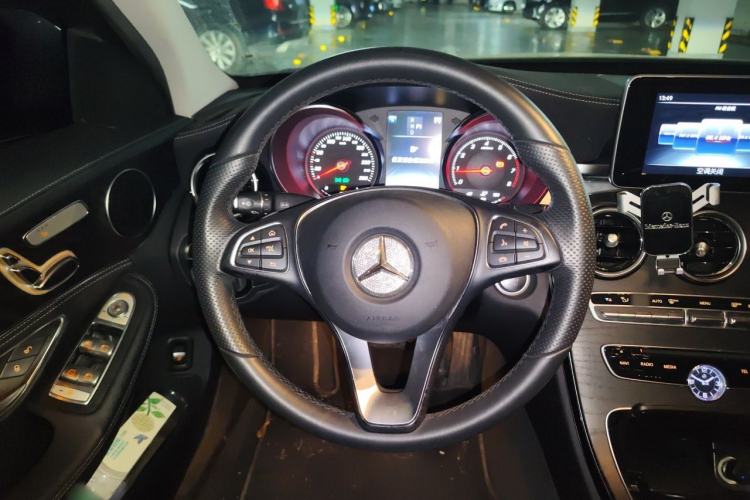 Used Mercedes-Benz C-Class 2015 Revised C 200 L Sport Edition Steering Wheel
