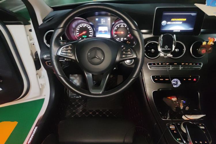 Used Mercedes-Benz C-Class 2015 Revised C 200 L Sport Edition Steering Wheel