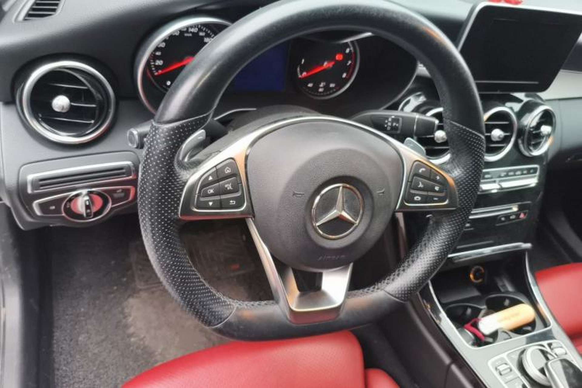 Used Mercedes-Benz C-Class 2015 C 200 Sport Edition 4MATIC Steering Wheel