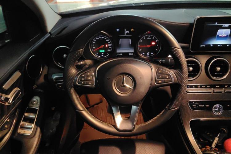Used Mercedes-Benz C-Class 2015 Revised C 200 L Sport Edition Steering Wheel