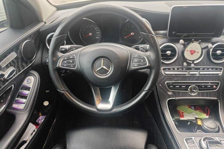 Used Mercedes-Benz C-Class 2015 Revised C 200 L Sport Edition Steering Wheel