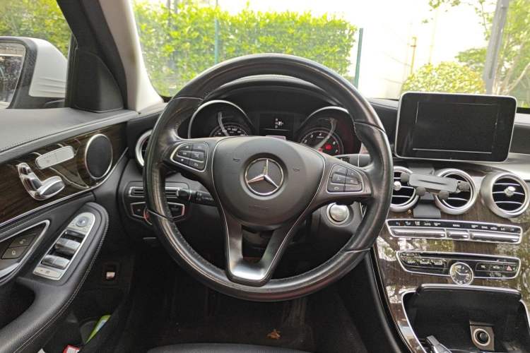 Used Mercedes-Benz C-Class 2015 Facelift C 200 L Steering Wheel