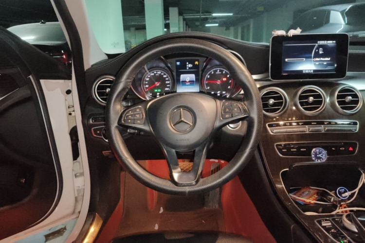 Used Mercedes-Benz C-Class 2015 Facelift C 180 L Steering Wheel