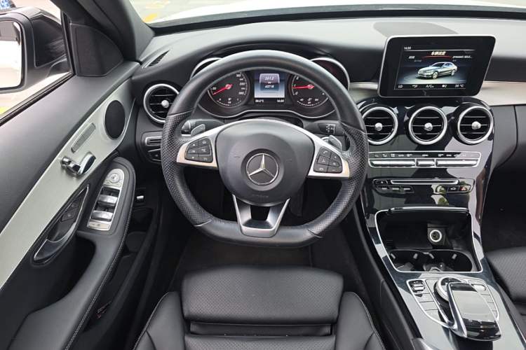 Used Mercedes-Benz C-Class 2015 C 200 Sport Edition 4MATIC Steering Wheel