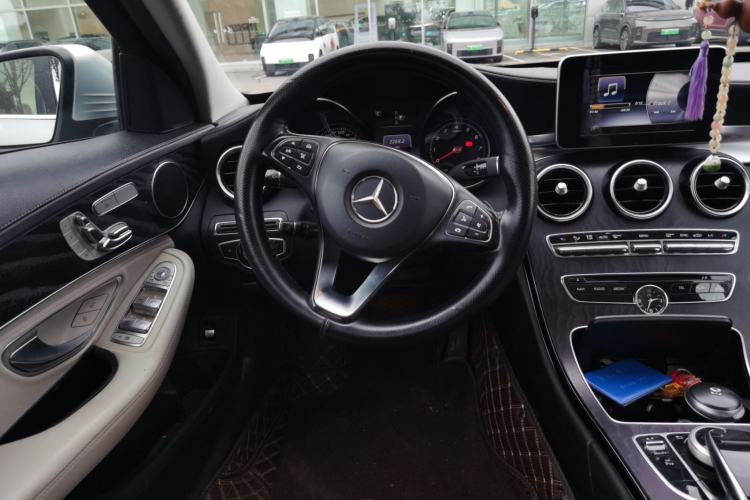 Used Mercedes-Benz C-Class 2015 C 200 L 4MATIC Sport Edition Steering Wheel