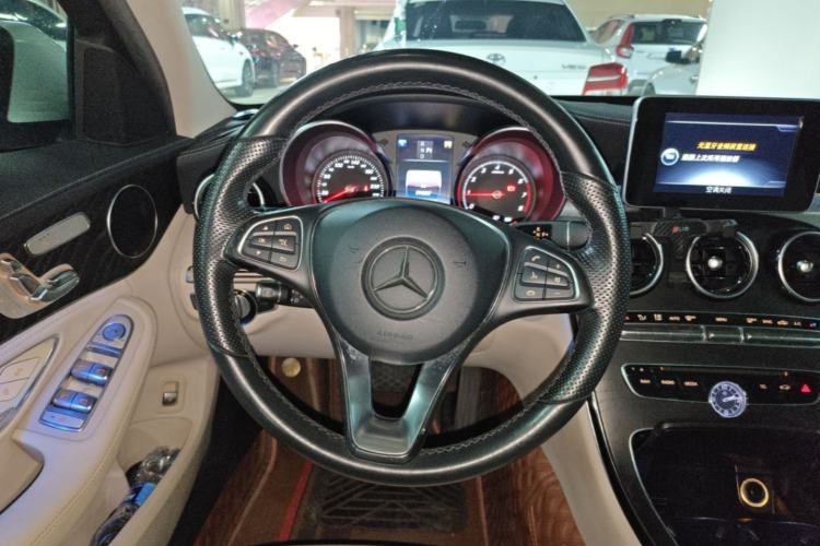 Used Mercedes-Benz C-Class 2015 C 200 L 4MATIC Sport Edition Steering Wheel