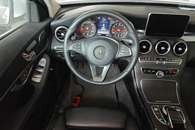 Used Mercedes-Benz C-Class 2015 Revised C 200 L Sport Edition Steering Wheel