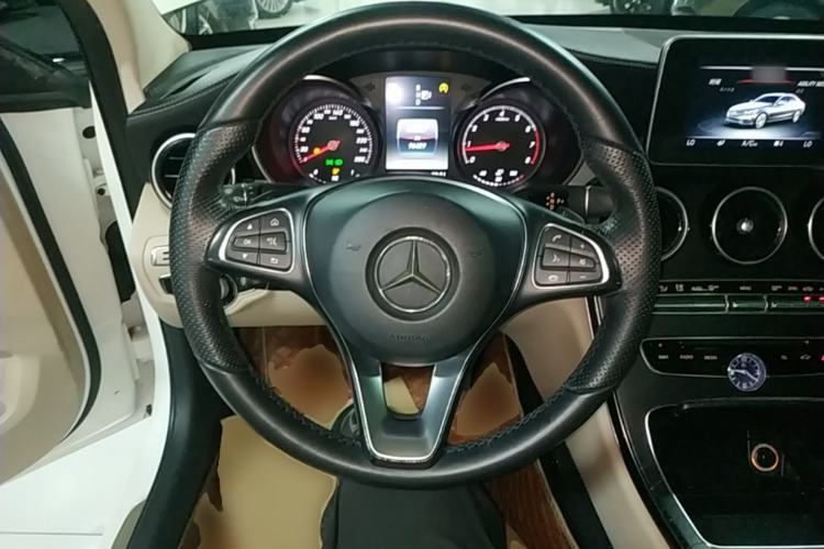 Used Mercedes-Benz C-Class 2015 C 200 L Sport Edition Steering Wheel
