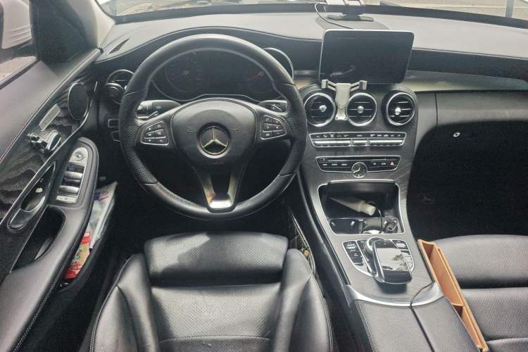 Used Mercedes-Benz C-Class 2015 Revised C 200 L Sport Edition Steering Wheel