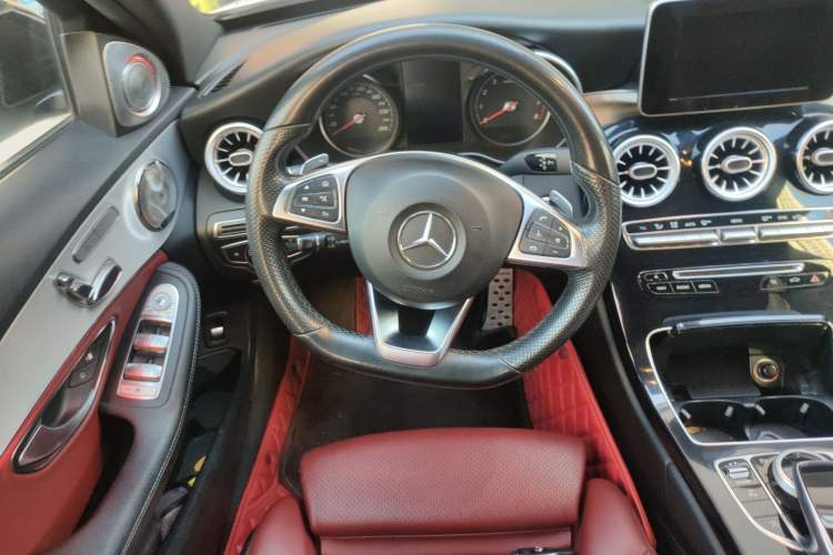 Used Mercedes-Benz C-Class 2015 C 200 Sport Edition 4MATIC Steering Wheel