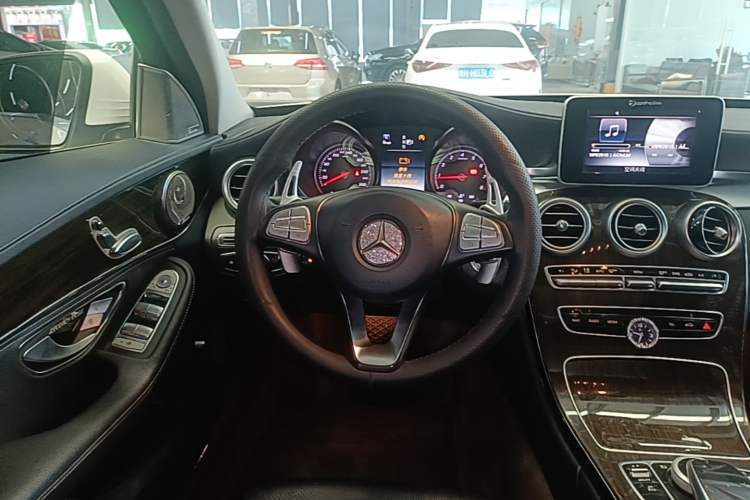 Used Mercedes-Benz C-Class 2015 Facelift C 180 L Steering Wheel