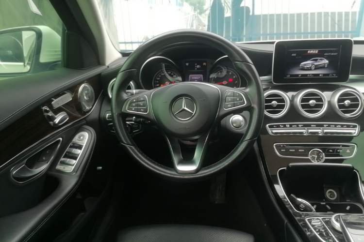 Used Mercedes-Benz C-Class 2015 Facelift C 200 L Steering Wheel
