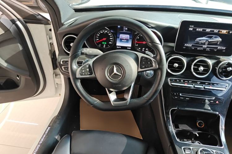 Used Mercedes-Benz C-Class 2015 C 300 Sport Edition Steering Wheel