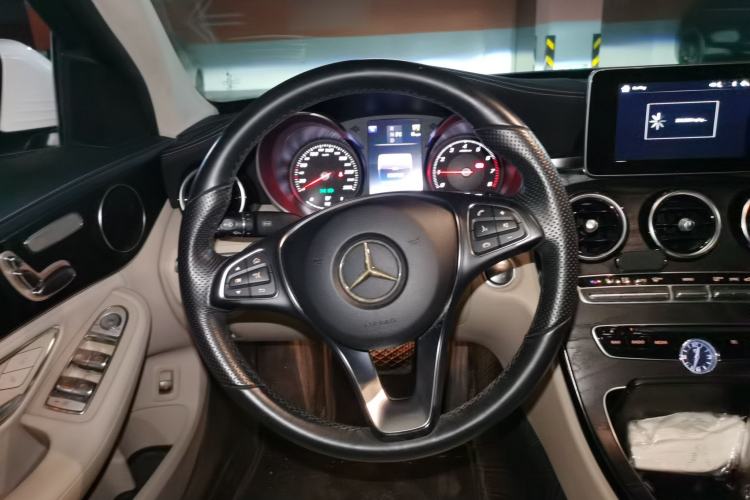 Used Mercedes-Benz C-Class 2015 Revised C 200 L Sport Edition Steering Wheel
