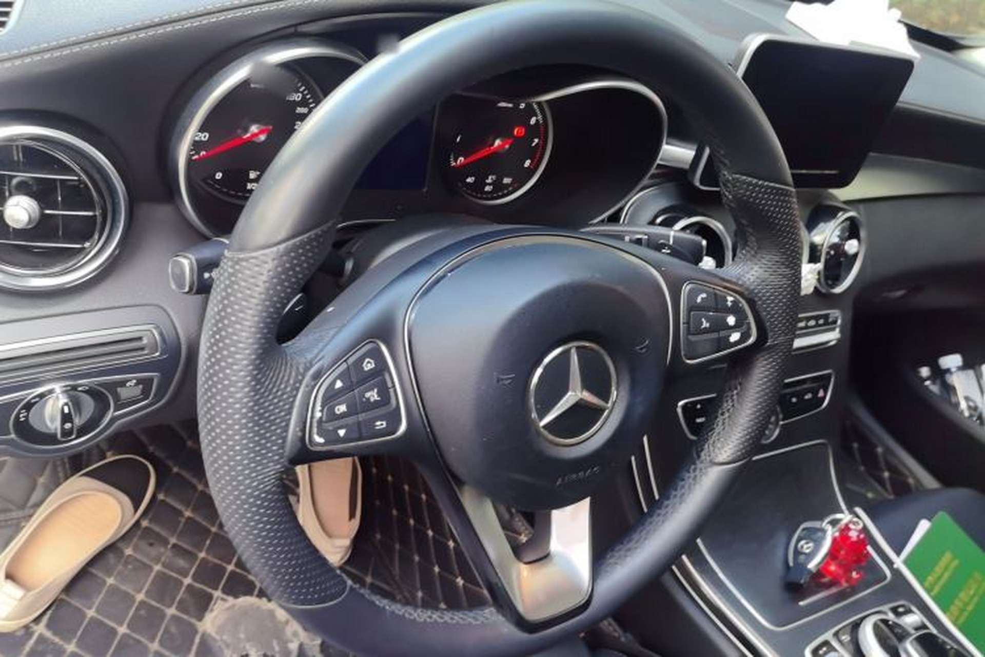 Used Mercedes-Benz C-Class 2015 Revised C 200 L Sport Edition Steering Wheel