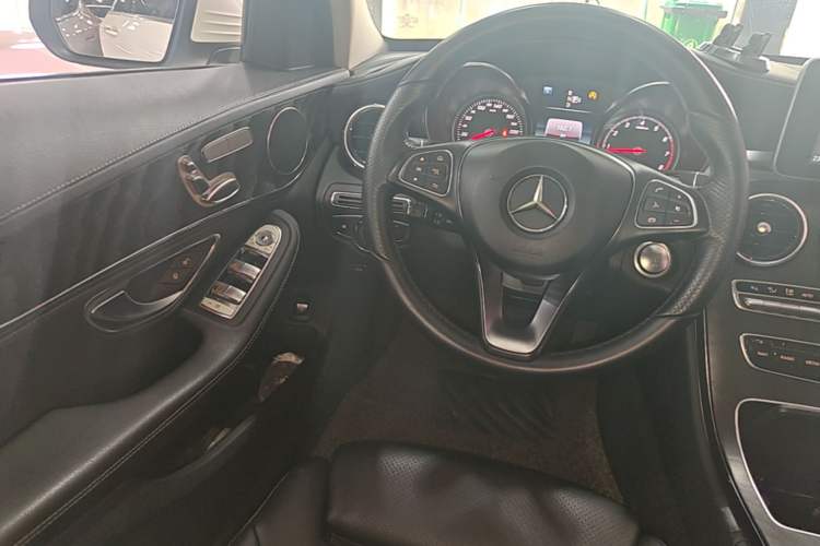 Used Mercedes-Benz C-Class 2015 C 200 L Sport Edition Steering Wheel