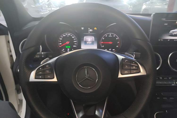 Used Mercedes-Benz C-Class 2015 C 200 Sport Edition 4MATIC Steering Wheel