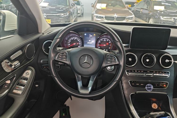 Used Mercedes-Benz C-Class 2015 C 200 L 4MATIC Sport Edition Steering Wheel