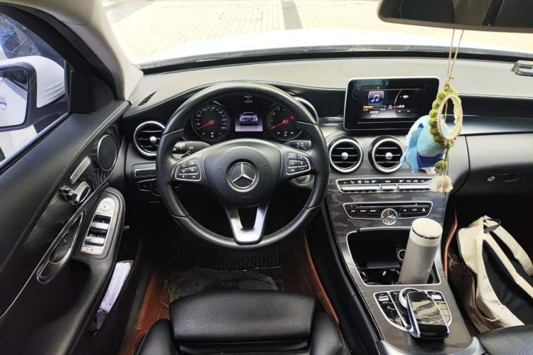 Used Mercedes-Benz C-Class 2015 Revised C 200 L Sport Edition Steering Wheel