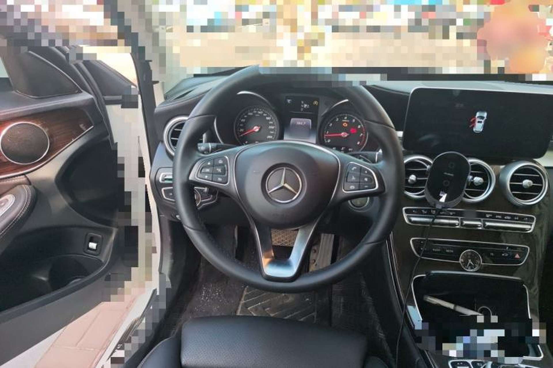 Used Mercedes-Benz C-Class 2015 Facelift C 200 L Steering Wheel