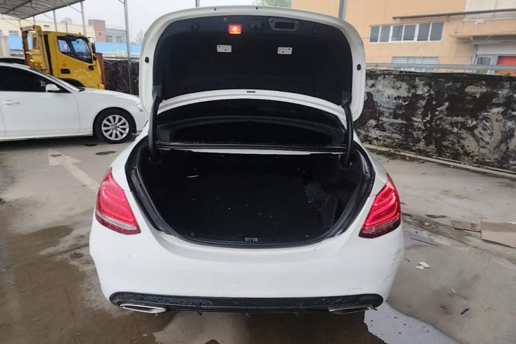Used Mercedes-Benz C-Class 2015 C 200 Sport Edition Trunk