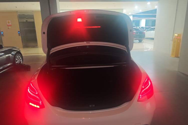 Used Mercedes-Benz C-Class 2015 Revised C 200 L Sport Edition Trunk